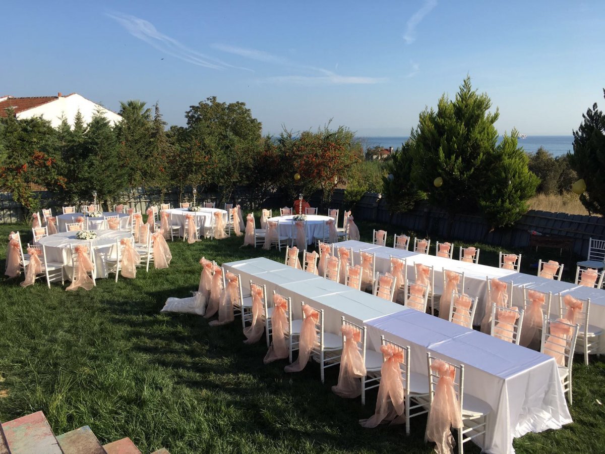 Dikdörtgen masa kiralama