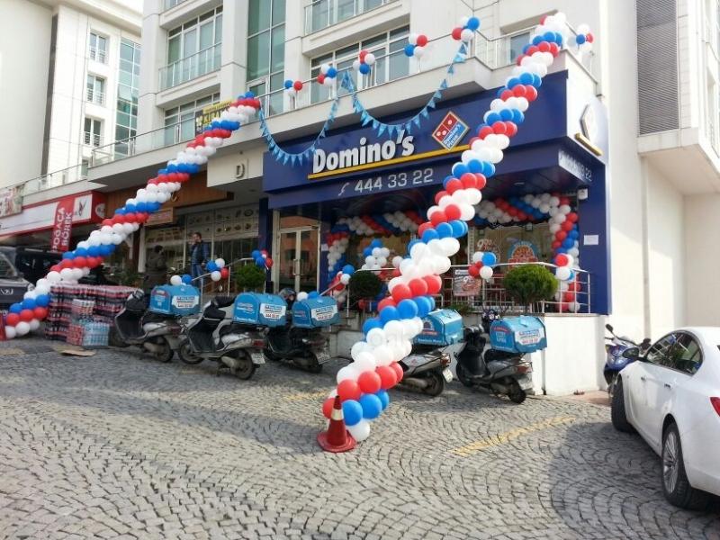 Dominos pizza balon süsleme