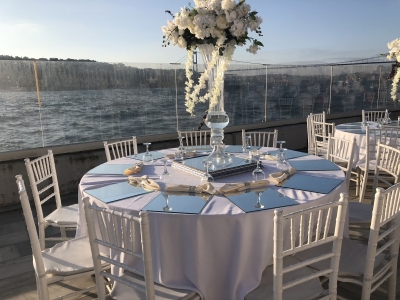 Düğün organizasyonu için masa ve sandalye kiralama